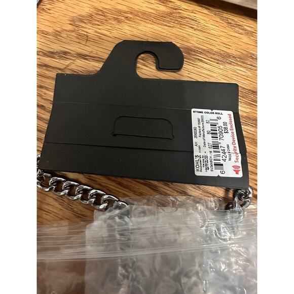 Simply Vera Vera Wang Green Necklace Faceted Shiny Teardrops Silver Tone $38 NEW - Picture 6 of 6